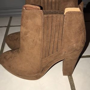 Shoes. Size 7. Various brands and styles.